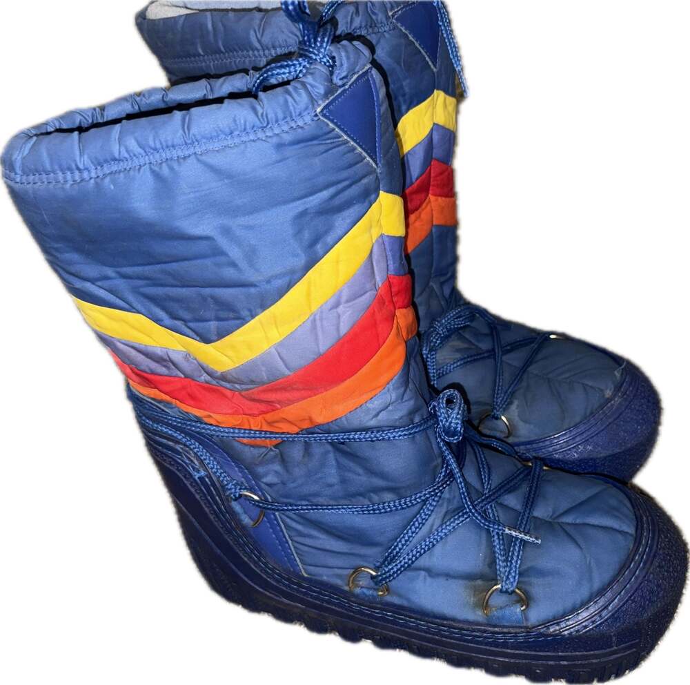 Vintage 80s Blue Rainbow Stripe Moon Boots Size 7-8